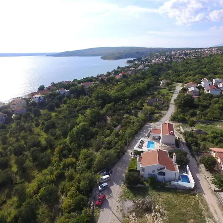 Poolincluded - Anpero Villa Maslenica